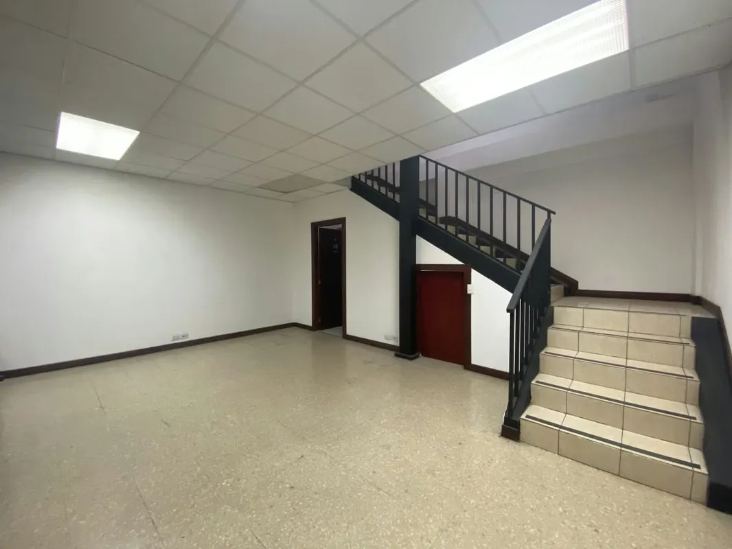 First floor: Large living room without divisions, a bathroom, ..., photo 6