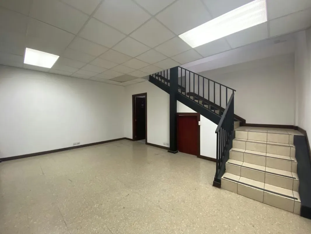 First floor: Large living room without divisions, a bathroom, ..., photo 9