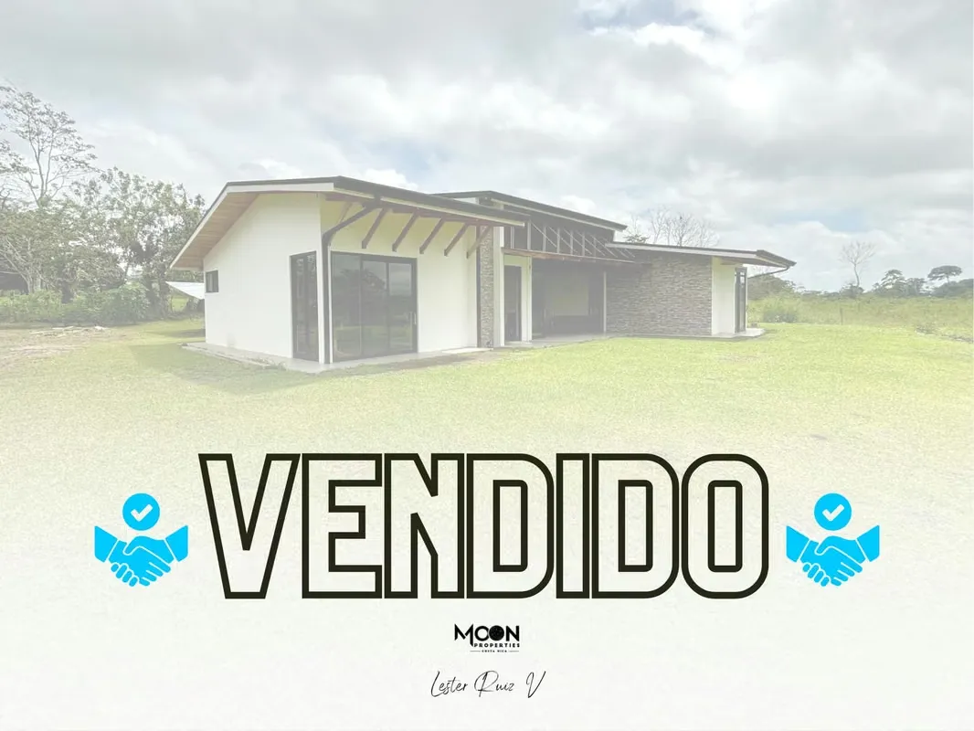 Discover your perfect retirement haven in Costa Rica! This stunning property spans 5344 m2 of land and features a beautifully designed 220 m2 home, just 3 years old. With 3 spacious ...