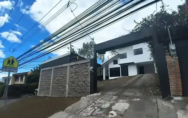House for Sale in San Rafael de Escazú