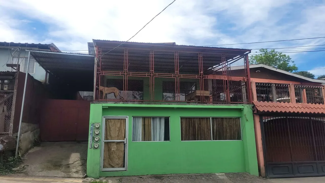 VENTA PROPIEDAD CON 4 APARTAMENTOS Y 1 LOCAL, photo 2