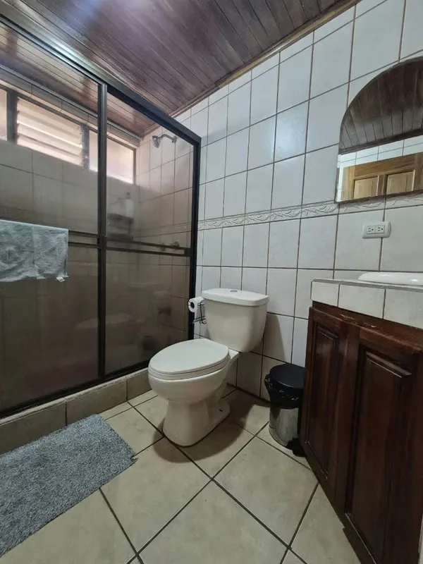 VENDO HERMOSA PROPIEDAD 2 niveles ubicada en San Josecito de San Rafael de Heredia, photo 14