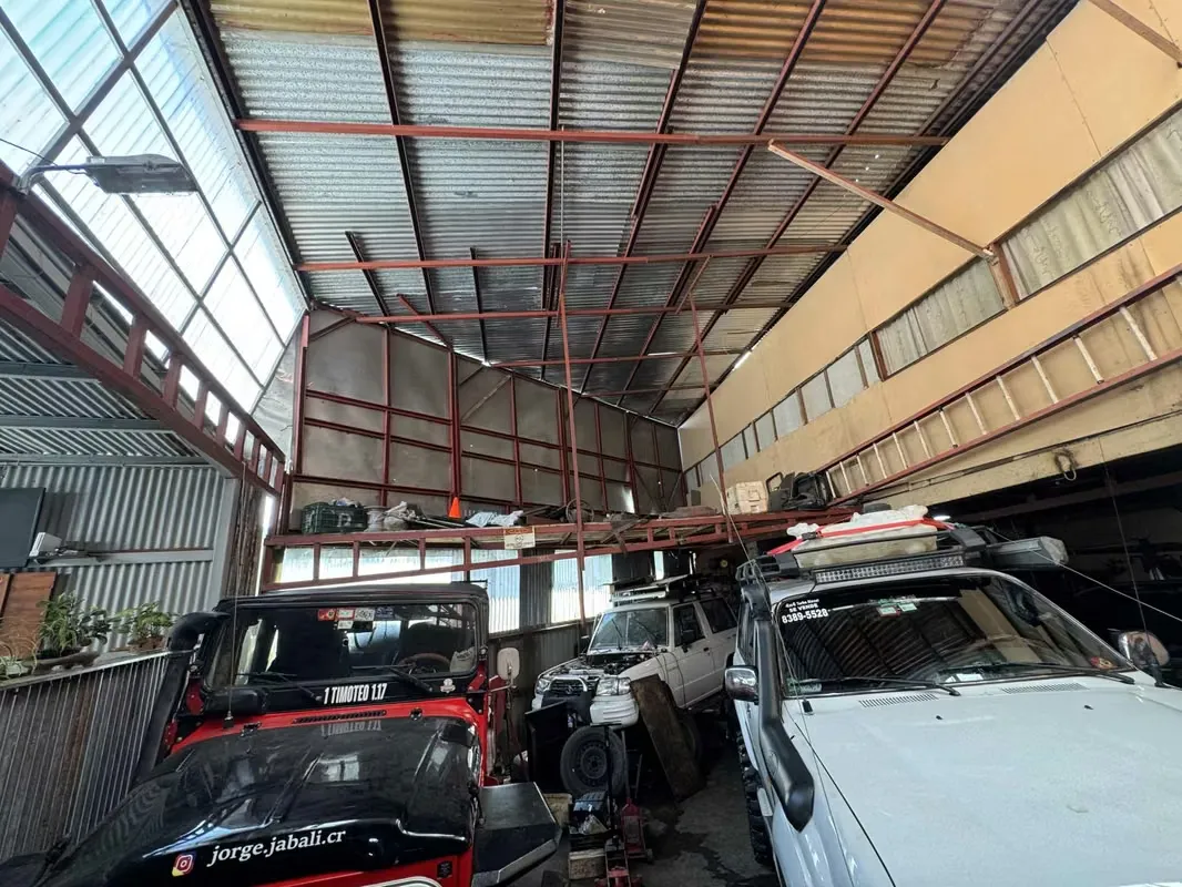 Property sale with a large house in Sabanilla, in front of UCR sports facilities. It is an excellent opportunity to develop apartments, restaurants and investment. It is located in a ..., photo 11