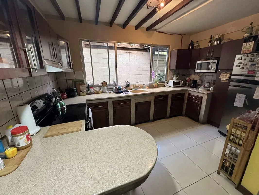 Property sale with a large house in Sabanilla, in front of UCR sports facilities. It is an excellent opportunity to develop apartments, restaurants and investment. It is located in a ..., photo 7