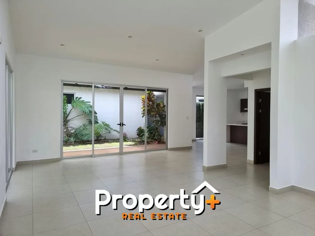 Brasil de Santa Ana - 1 Planta - Moderna - 3 habitaciones + Oficina