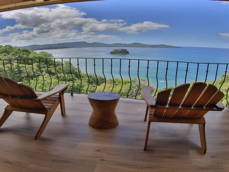 3 Bed Condo For Sale in Playa Flamingo, photo 13