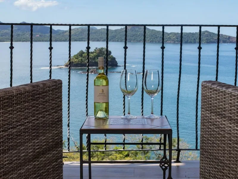 3 Bed Condo For Sale in Playa Flamingo, photo 15