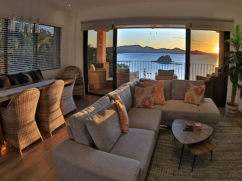 3 Bed Condo For Sale in Playa Flamingo, photo 3