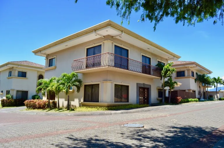 Villa in Belen