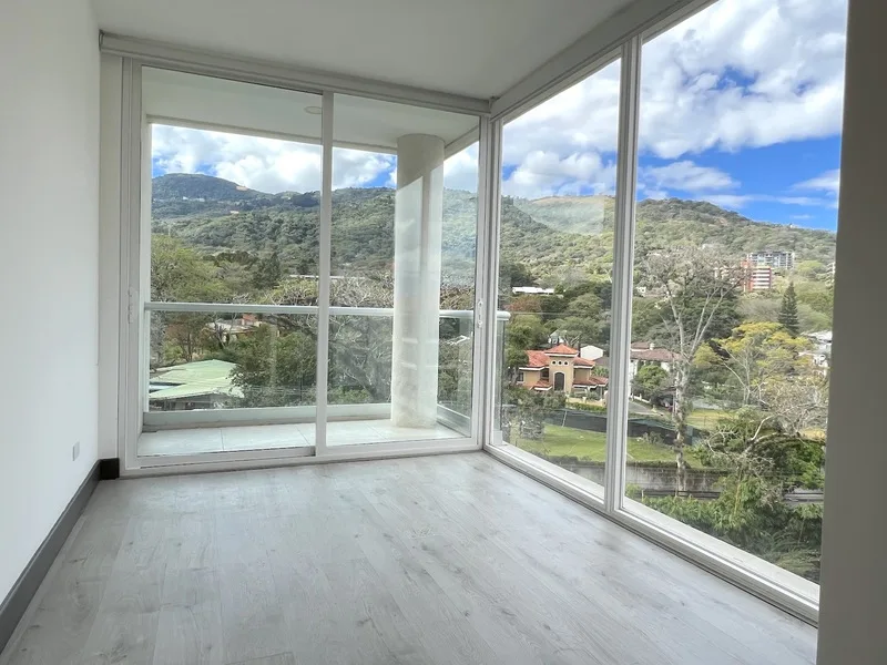 3 Bed Apartment For Sale in Escazu