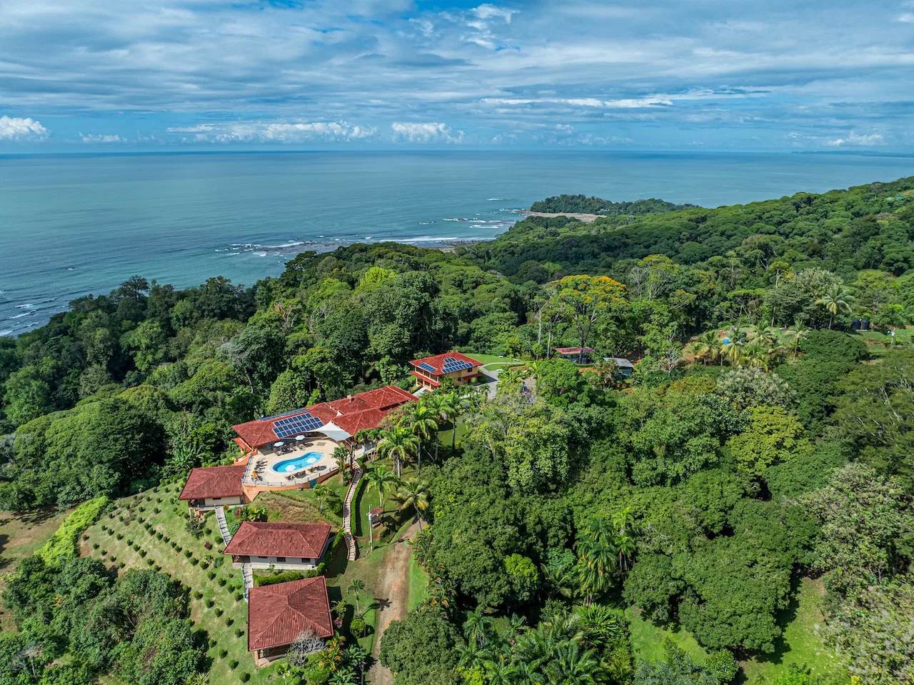 Propiedad Comercial con Vistas al Mar Incomparables y Amplio Potencial de Desarrollo, photo 4