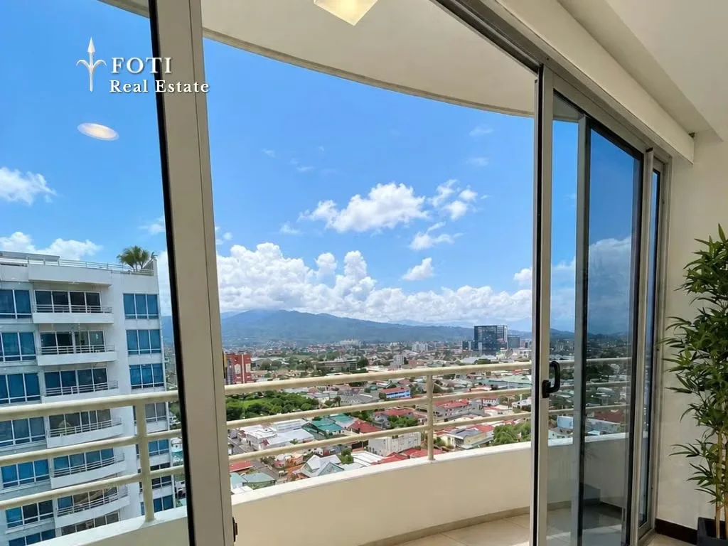 Vivir en un piso 25, con 60 m² habitables y el apartamento completamente amueblado, convierte esta unidad en una alternativa especialmente completa para quien busca establecerse en el ...