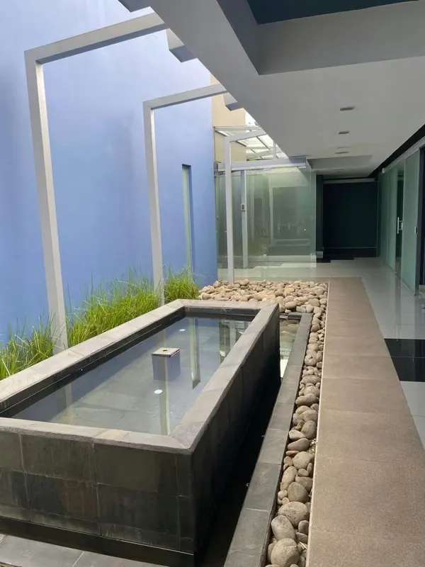 Venta de una amplia propiedad ubicada en los Yoses San José, ideal para oficinas de profesionales independientes, clinica de especialidades médicas, agencia de publicidad, entre otras ..., photo 11