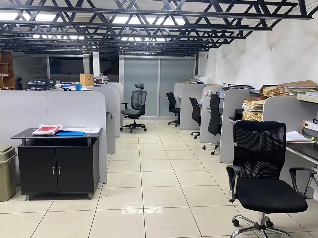 Venta de una amplia propiedad ubicada en los Yoses San José, ideal para oficinas de profesionales independientes, clinica de especialidades médicas, agencia de publicidad, entre otras ..., photo 6