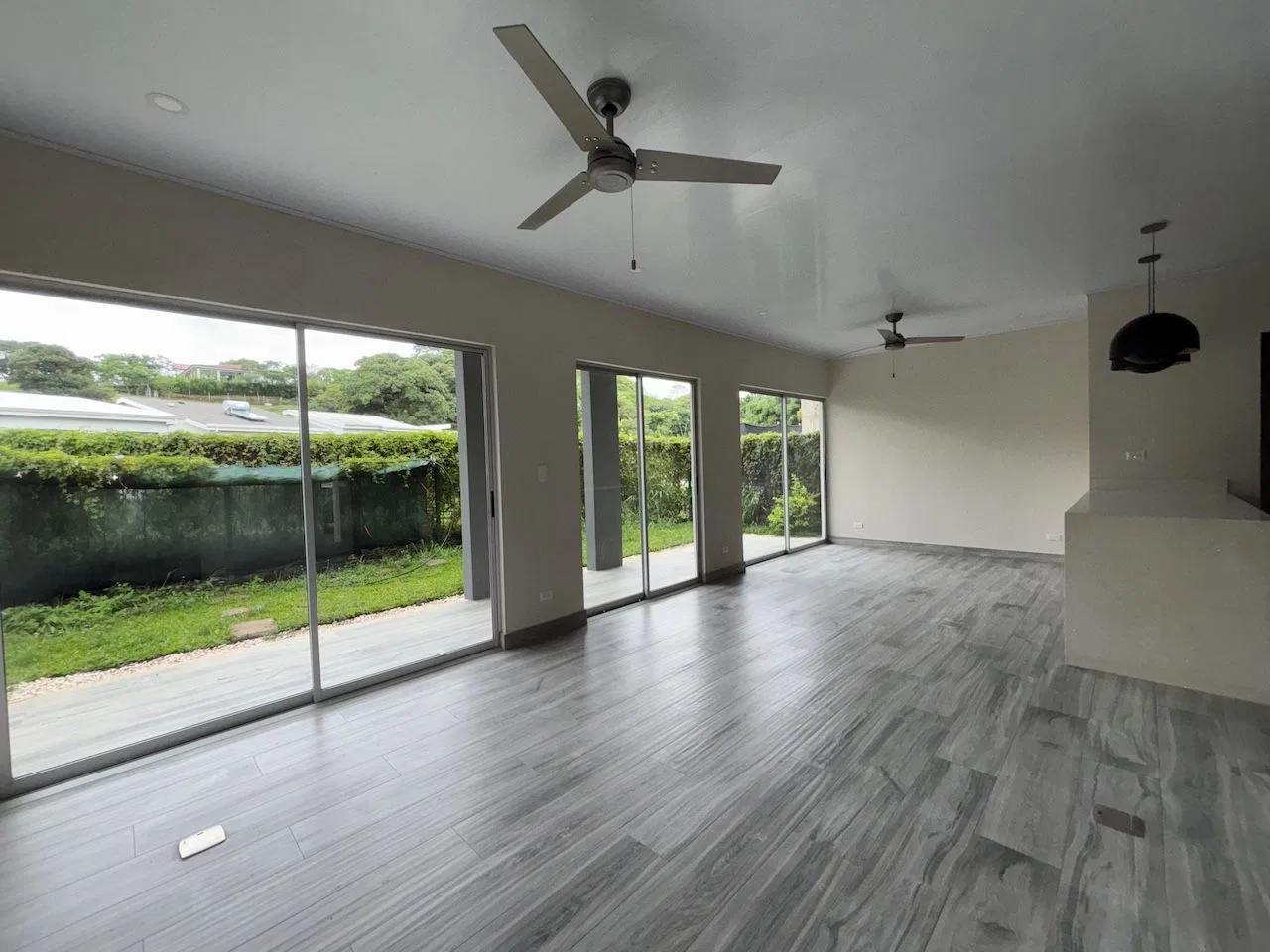 VENTA O ALQUILER DE CASA EN CONDOMINIO LIV 52 - BELEN