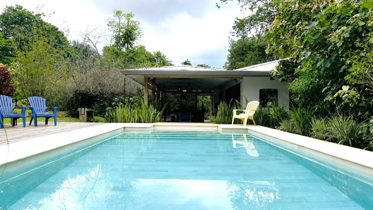 PROPERTY HOUSE WITH POOL ACCESS AND 2 CABINS, IN OJOCHAL – 1.38 ACRES