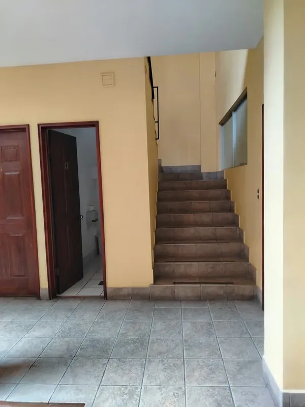 It sells building located in Paseo Colón, in a high value area, near banks, government entities, restaurants, parks, bus stop, etc., photo 10