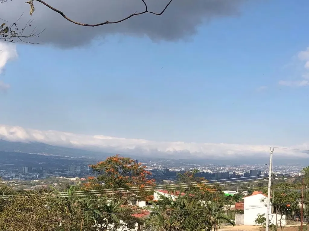 Propiedad ubicada en Ciudad Colon cerca del Más por Menos, photo 2
