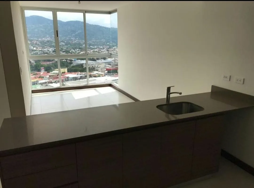 Ubicado en un piso alto, para deleitarse con las mejores vitas de la ciudad, amenidades inigualables y acabados ..., photo 3