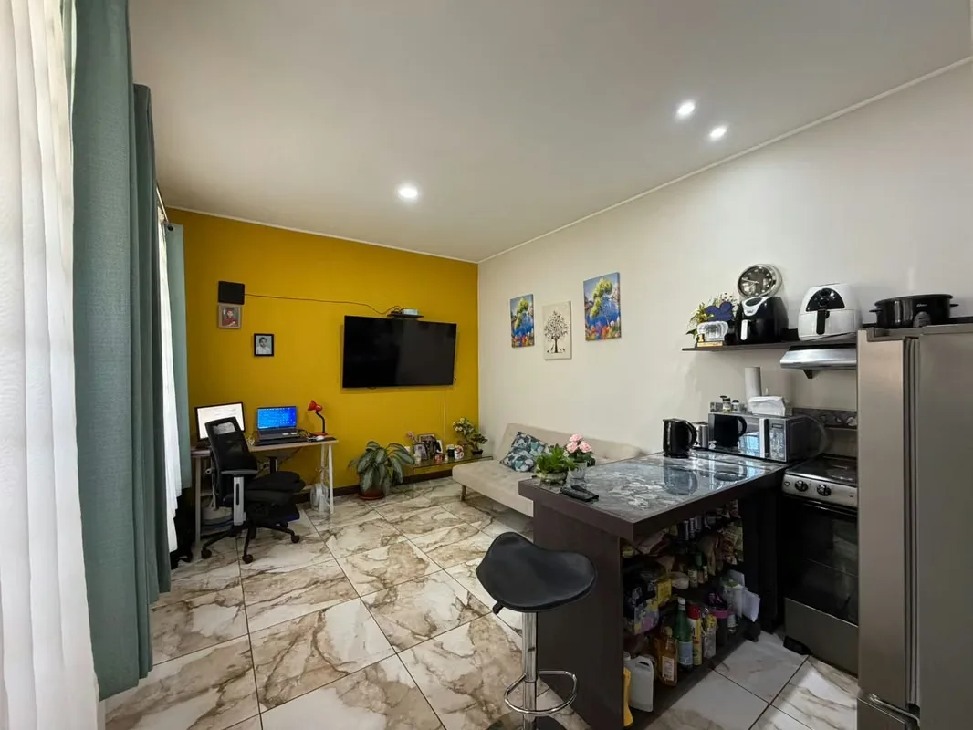 Are you looking for an asset that generates income from day one? This 370 m² (approx. 4,000 sq. ft.) property is the perfect blend of functional design and strategic ..., photo 9