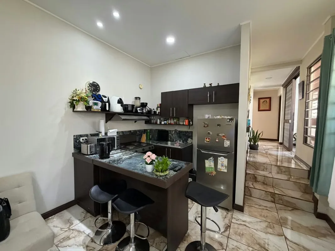 Are you looking for an asset that generates income from day one? This 370 m² (approx. 4,000 sq. ft.) property is the perfect blend of functional design and strategic ..., photo 10