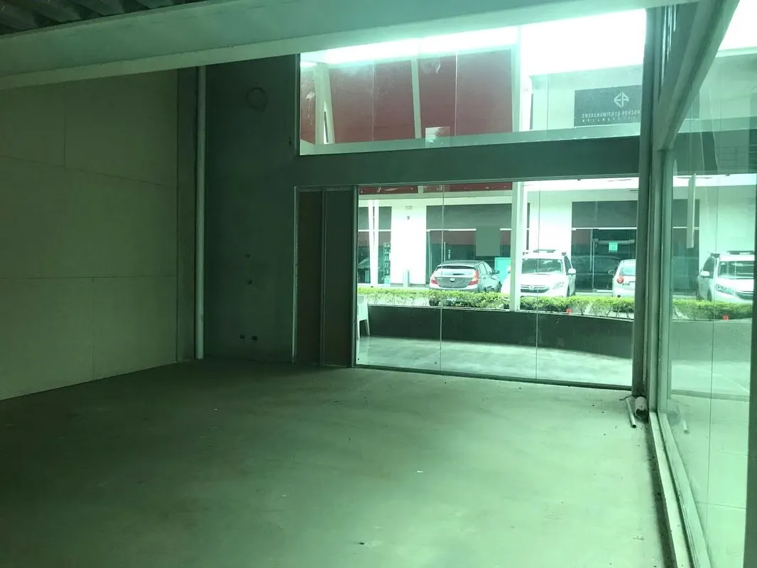 This plaza boasts an excellent location, very close to downtown Ciudad Colón. Located on a main street, it offers easy access and plenty of exposure to the area's heavy traffic., photo 12