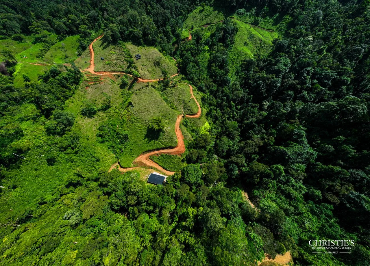Sanctuary on Love’s Farm | 90ft Private Waterfall + Helipad | An Extraordinary 75-Acre Private Estate in Costa Rica’s South Pacific, photo 24