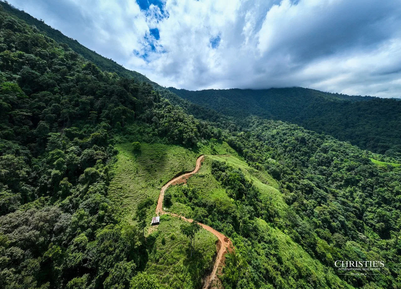 Sanctuary on Love’s Farm | 90ft Private Waterfall + Helipad | An Extraordinary 75-Acre Private Estate in Costa Rica’s South Pacific, photo 26