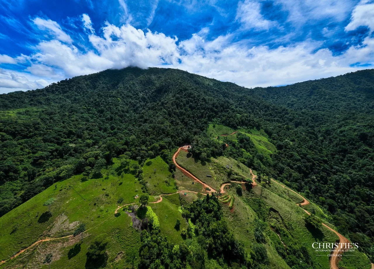 Sanctuary on Love’s Farm | 90ft Private Waterfall + Helipad | An Extraordinary 75-Acre Private Estate in Costa Rica’s South Pacific, photo 27