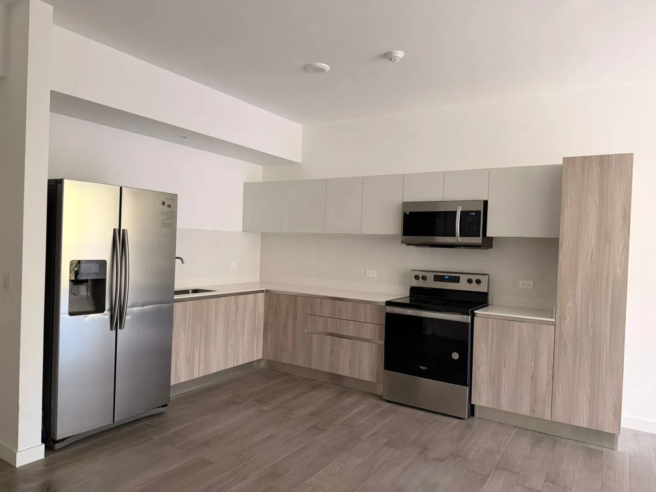 Apartamento en Alquiler, Condominio Nueve84, Granadilla de Curridabat, San José
