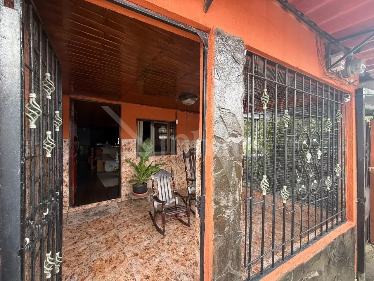 Venta de casa en Desamparados