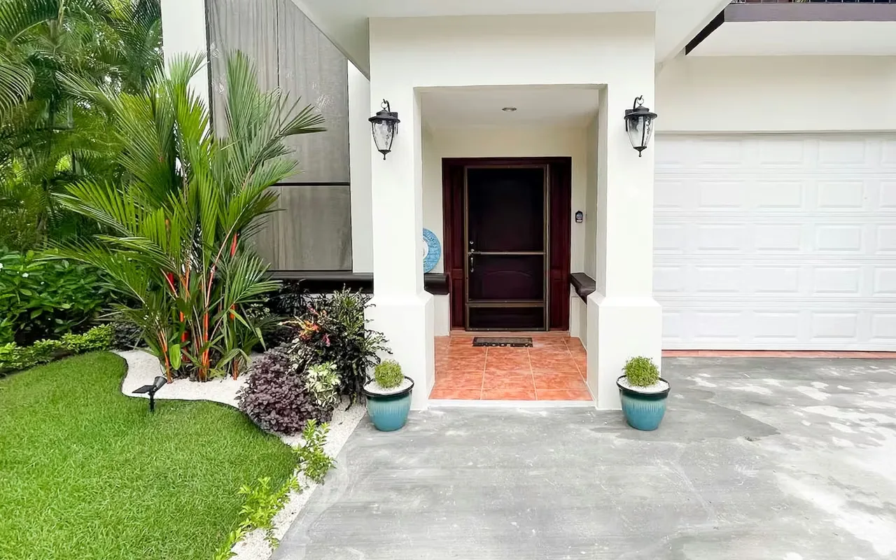 Discover the true meaning of coastal living in this exclusive, two-story detached residence, located in one of Jacó's most sought-after and secure gated communities. This magnificent ..., photo 5