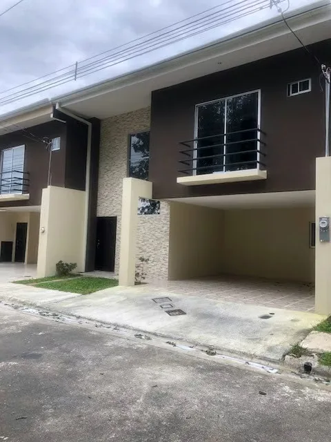EXCLUSIVA CASA EN VENTA – CONDOMINIO BELLAVISTA, CONCEPCIÓN DE TRES RÍOS