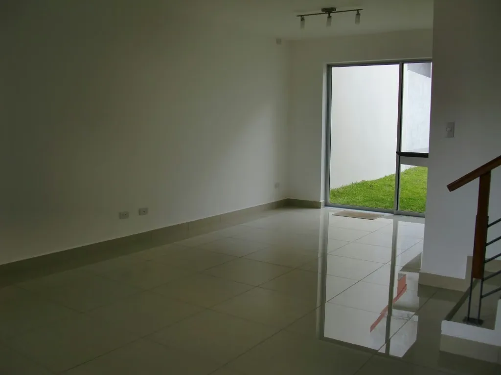 Casa de 3 habitaciones, en condominio con gimnasio, piscina, jacuzzi, cancha multiuso, varios plays, parque para perros, sendero, cerca de varias escuelas, supermercados y centros ..., photo 4