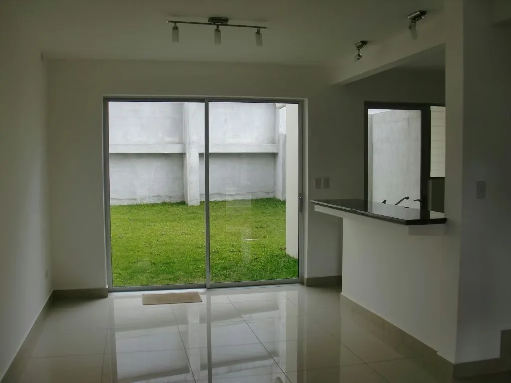 Casa de 3 habitaciones, en condominio con gimnasio, piscina, jacuzzi, cancha multiuso, varios plays, parque para perros, sendero, cerca de varias escuelas, supermercados y centros ..., photo 5