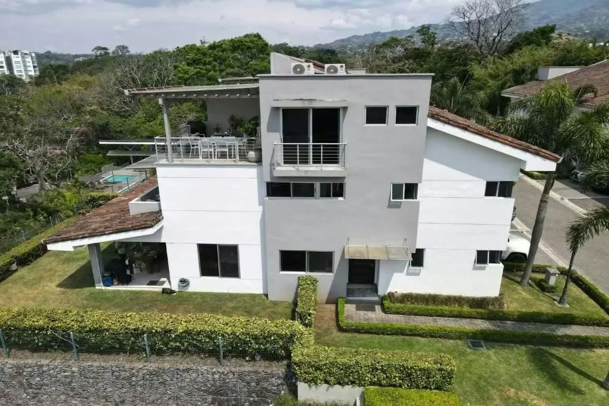 Descubra una casa diseñada para disfrutar diferentes ambientes en cada nivel, dentro del ..., photo 2