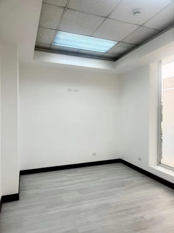 Oficentro La Virgen Office for Rent, photo 3
