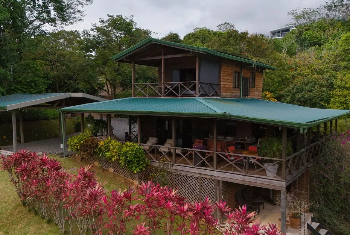 OCEAN VIEW HOME WITH TREE HOUSE VIBES, photo 2