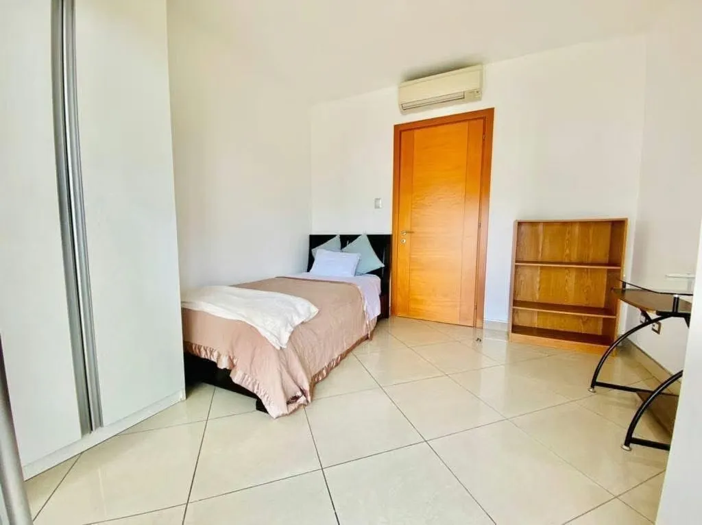 Se alquila apartamento finamente amueblado en condominio ubicado en San Rafael de Escazú, photo 5