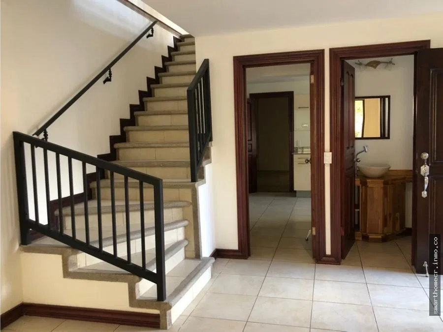 SE VENDE / SE ALQUILA CASA EN CONDOMINIO SAN RAFAEL DE ESCAZÚ