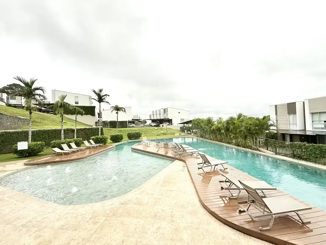 Viva en un condominio moderno, seguro y con amenidades para disfrutar en familia., photo 2