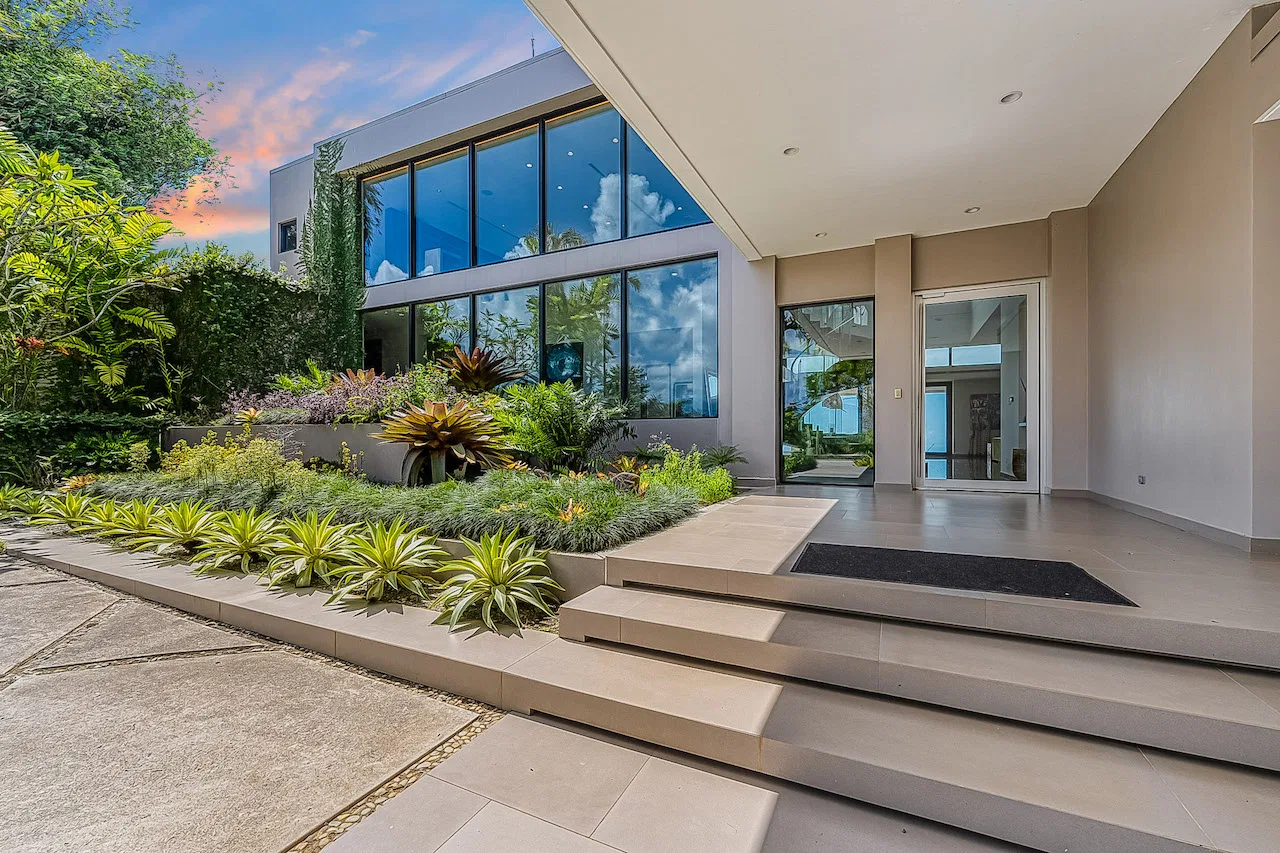 CHÂTEAU MONTAGE – LUXURY HOUSE, GUEST HOUSE, CARETAKER HOUSE AND AMAZING VIEWS IN GATED COMMUNITY, photo 11