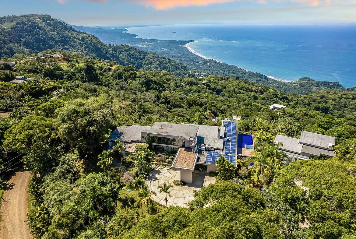 CHÂTEAU MONTAGE – LUXURY HOUSE, GUEST HOUSE, CARETAKER HOUSE AND AMAZING VIEWS IN GATED COMMUNITY, photo 4