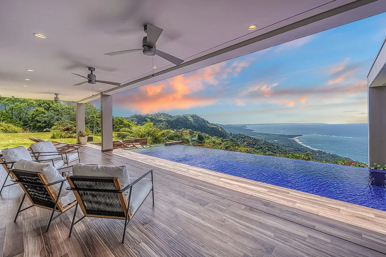 CHÂTEAU MONTAGE – LUXURY HOUSE, GUEST HOUSE, CARETAKER HOUSE AND AMAZING VIEWS IN GATED COMMUNITY, photo 9