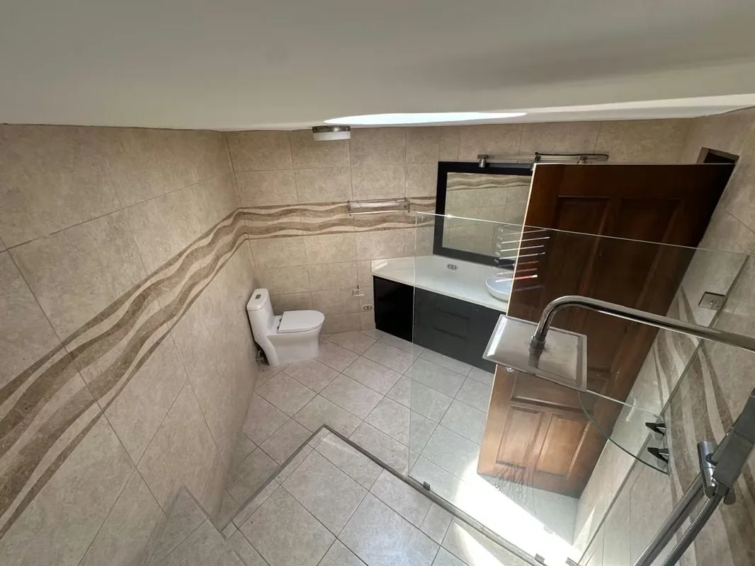 Venta de Casa Remodelada en Condominio Privado, Cerca del Country Club- Escazú, photo 7