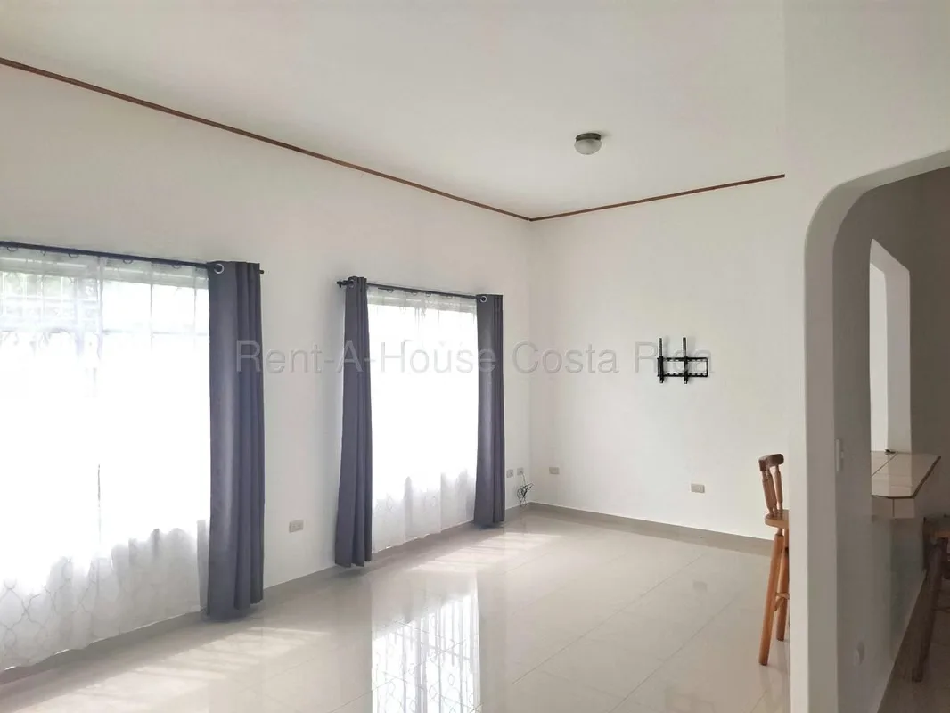 Hay casas que simplemente ofrecen espacio. Y hay otras que ofrecen tranquilidad, seguridad y calidad de vida para toda la familia. Esta es una de ellas., photo 4