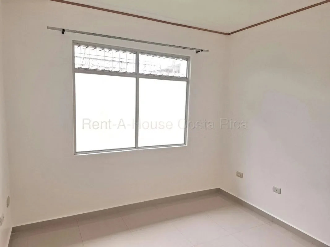 Hay casas que simplemente ofrecen espacio. Y hay otras que ofrecen tranquilidad, seguridad y calidad de vida para toda la familia. Esta es una de ellas., photo 10
