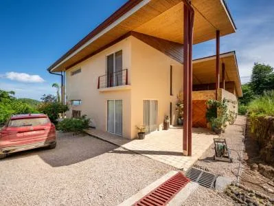 Casa Mistral, Magnífica Casa Con Vista Al Mar En Potrero