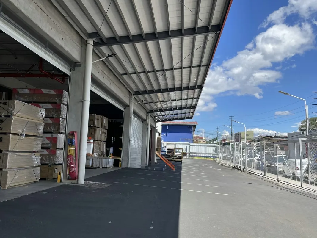 WAREHOUSE FOR RENT 1.530 m2 IN DOWNTOWN SAN JOSE NEAR PACIFIC STATION