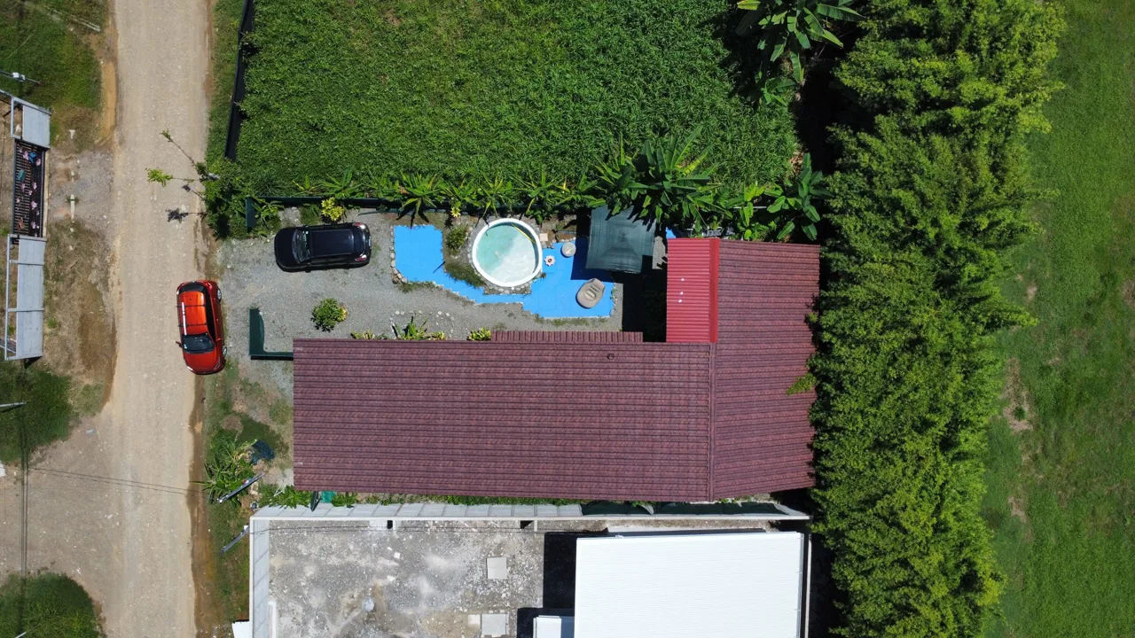 EXCEPTIONAL FIXER-UPPER OPPORTUNITY WITH RECENTLY BUILT 3-BR HOME NEAR THE BEACH – 0.09 ACRES, photo 3